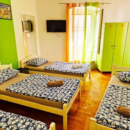 Croparadise Hostel สปลิท ภายนอก รูปภาพ