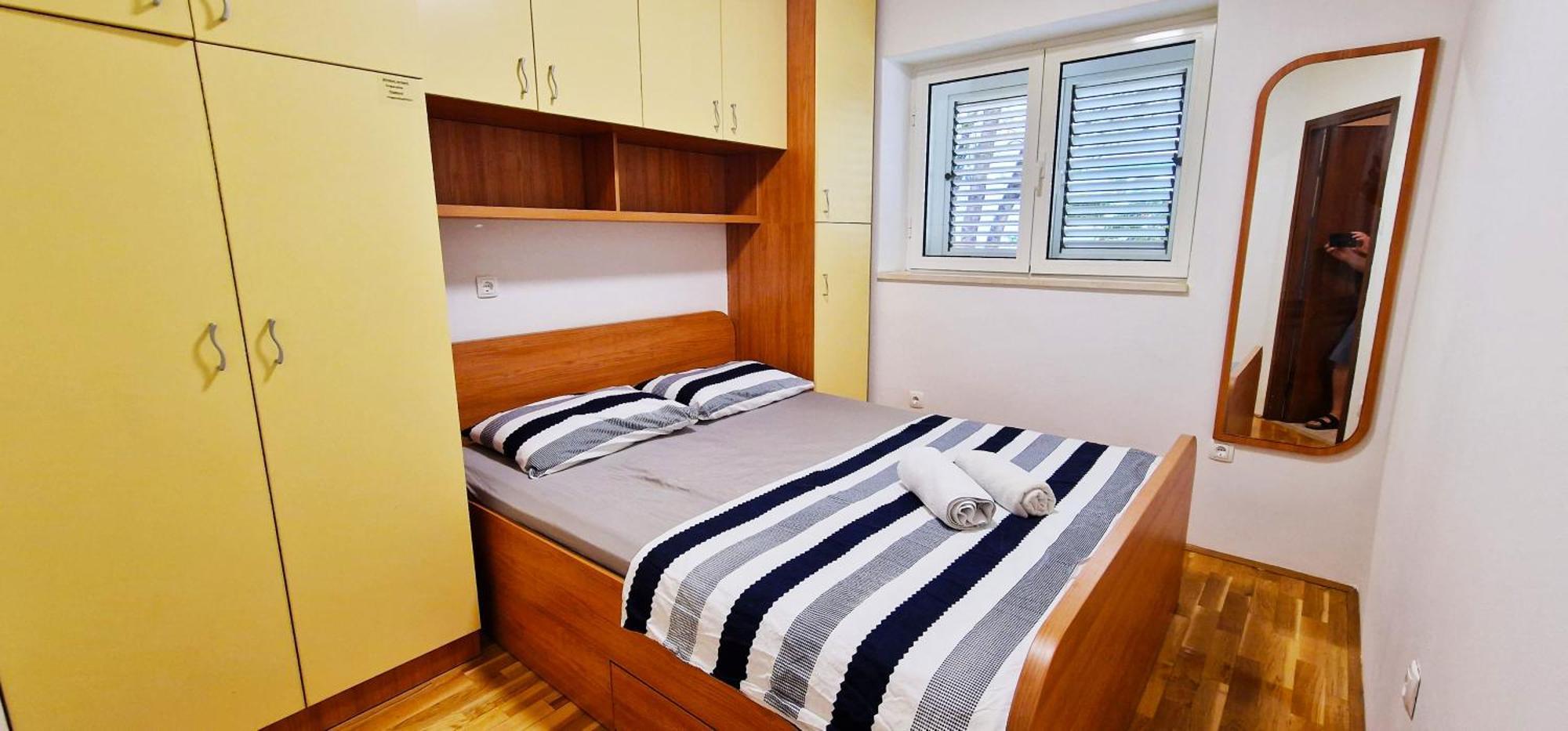 Croparadise Hostel สปลิท ภายนอก รูปภาพ