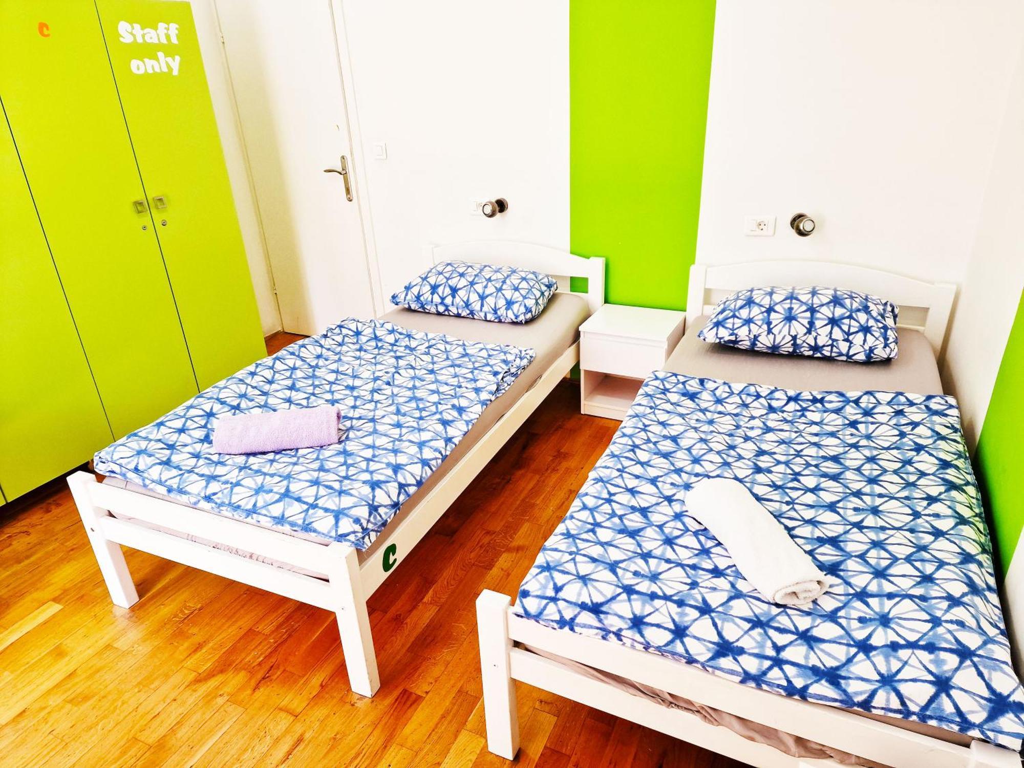 Croparadise Hostel สปลิท ภายนอก รูปภาพ
