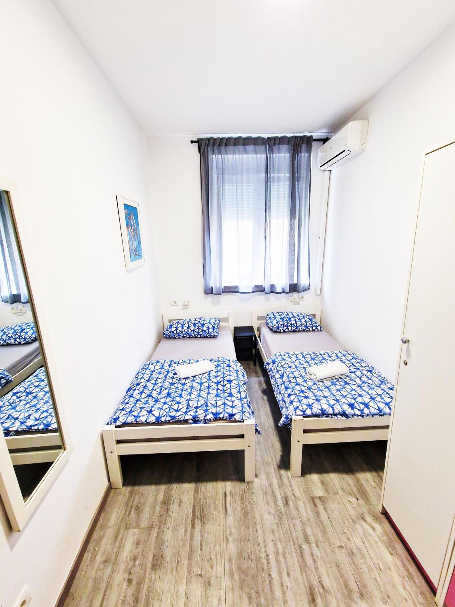 Croparadise Hostel สปลิท ภายนอก รูปภาพ