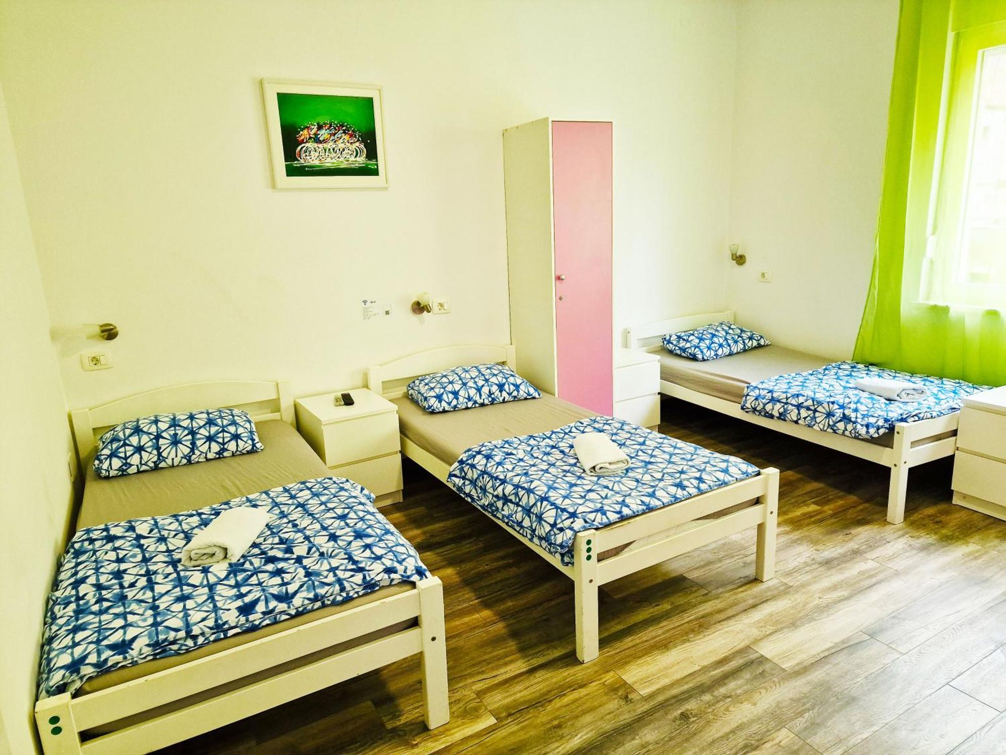 Croparadise Hostel สปลิท ภายนอก รูปภาพ